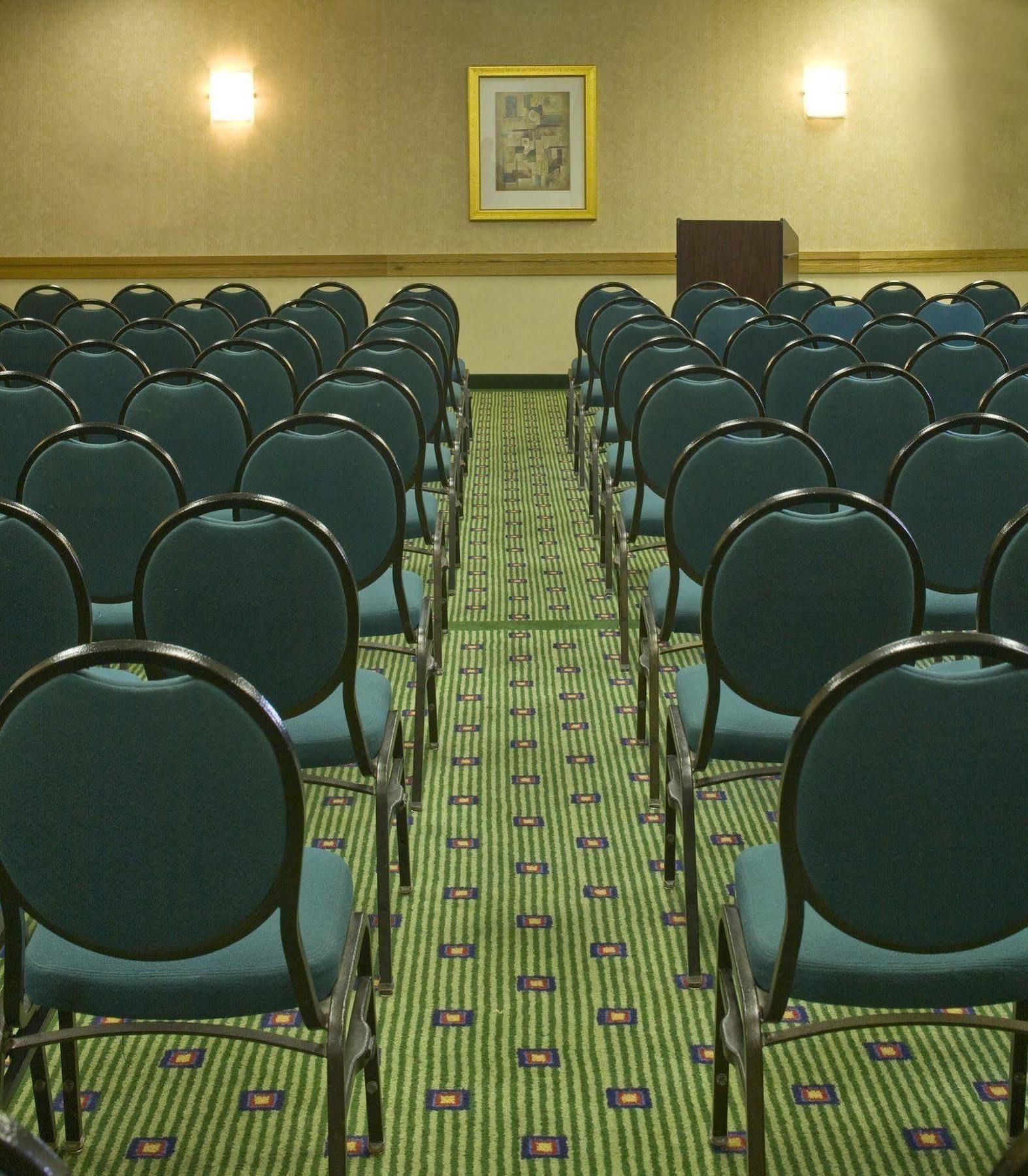 Отель Courtyard By Marriott San Antonio Airport Экстерьер фото