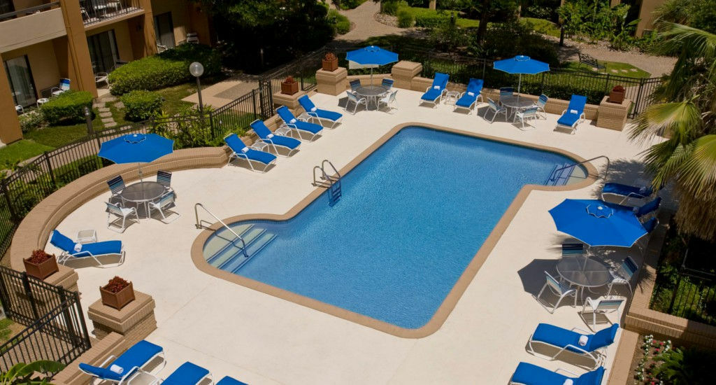 Отель Courtyard By Marriott San Antonio Airport Экстерьер фото